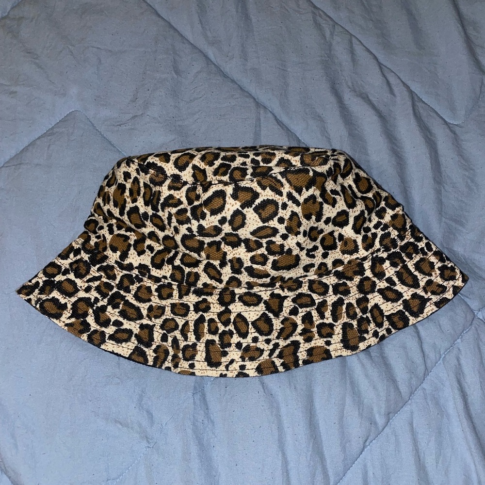 leopard print bucket hat